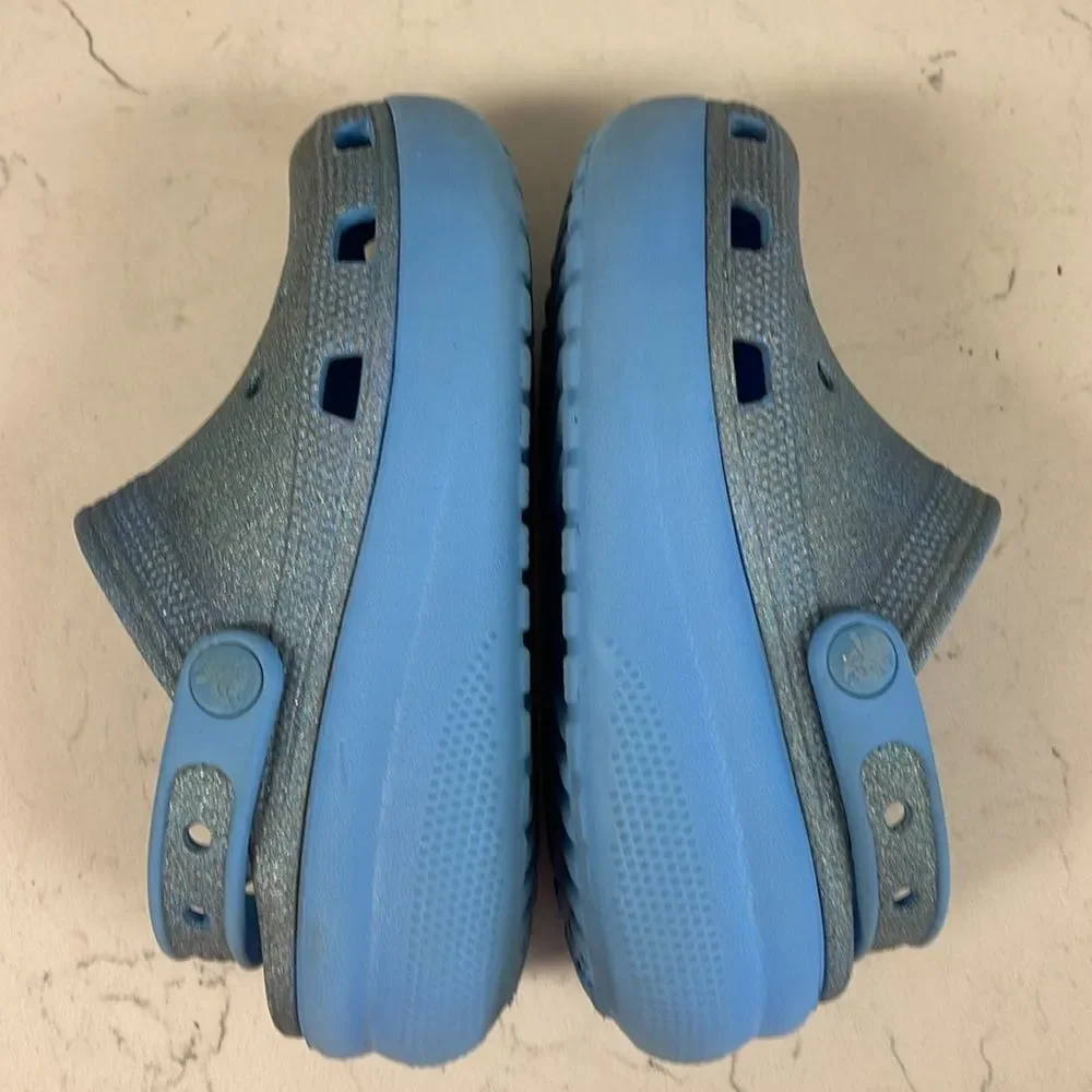 CROCS brand style